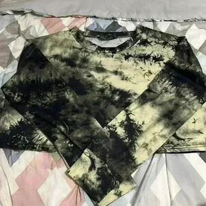 Green Color Dye Long Sleeve Crop Top